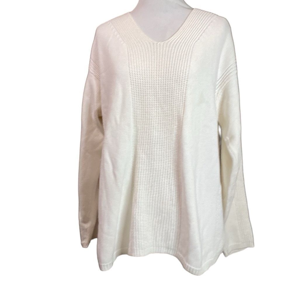 LIZ Claiborne Lizwear Off White V Neck Sweater Women’s